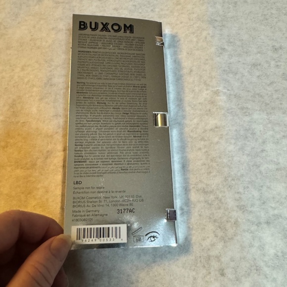 Buxom Power Line Lasting Eyeliner in LBD Small - Picture 5 of 6